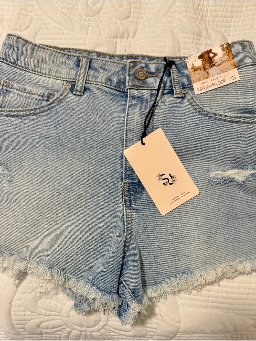 NWT Sincerely Jules Super High Rise Distressed Denim Shorts Sz 3